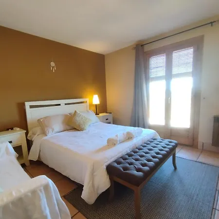 Tastavins Vendégház